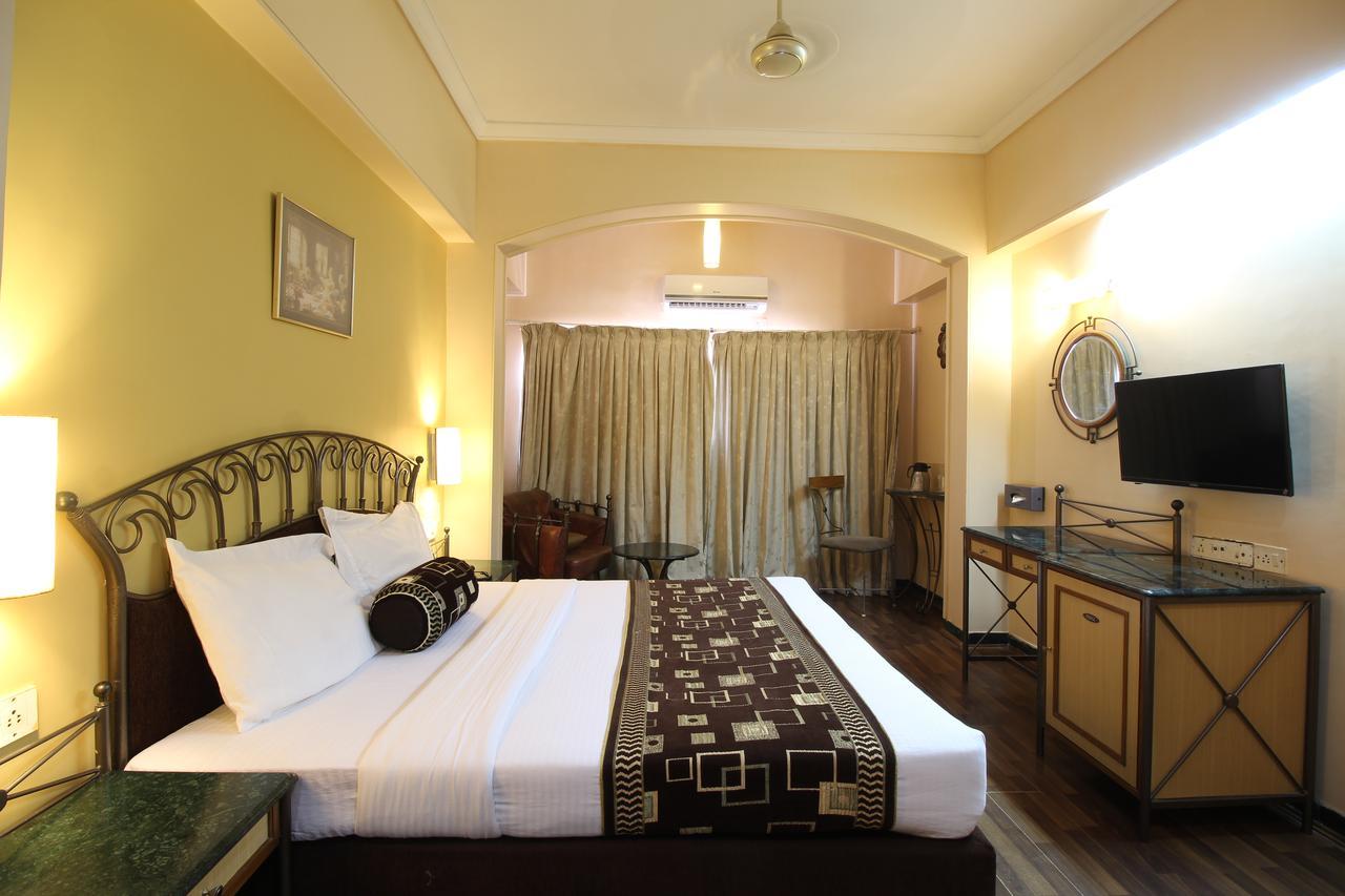 Hotel Gurukripa Daman Exteriér fotografie