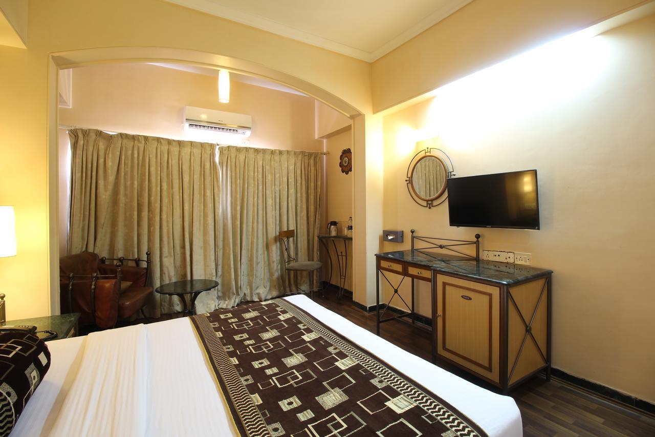 Hotel Gurukripa Daman Exteriér fotografie