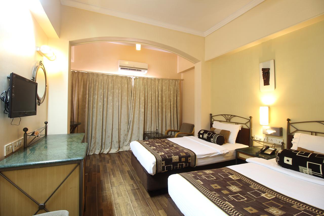 Hotel Gurukripa Daman Exteriér fotografie