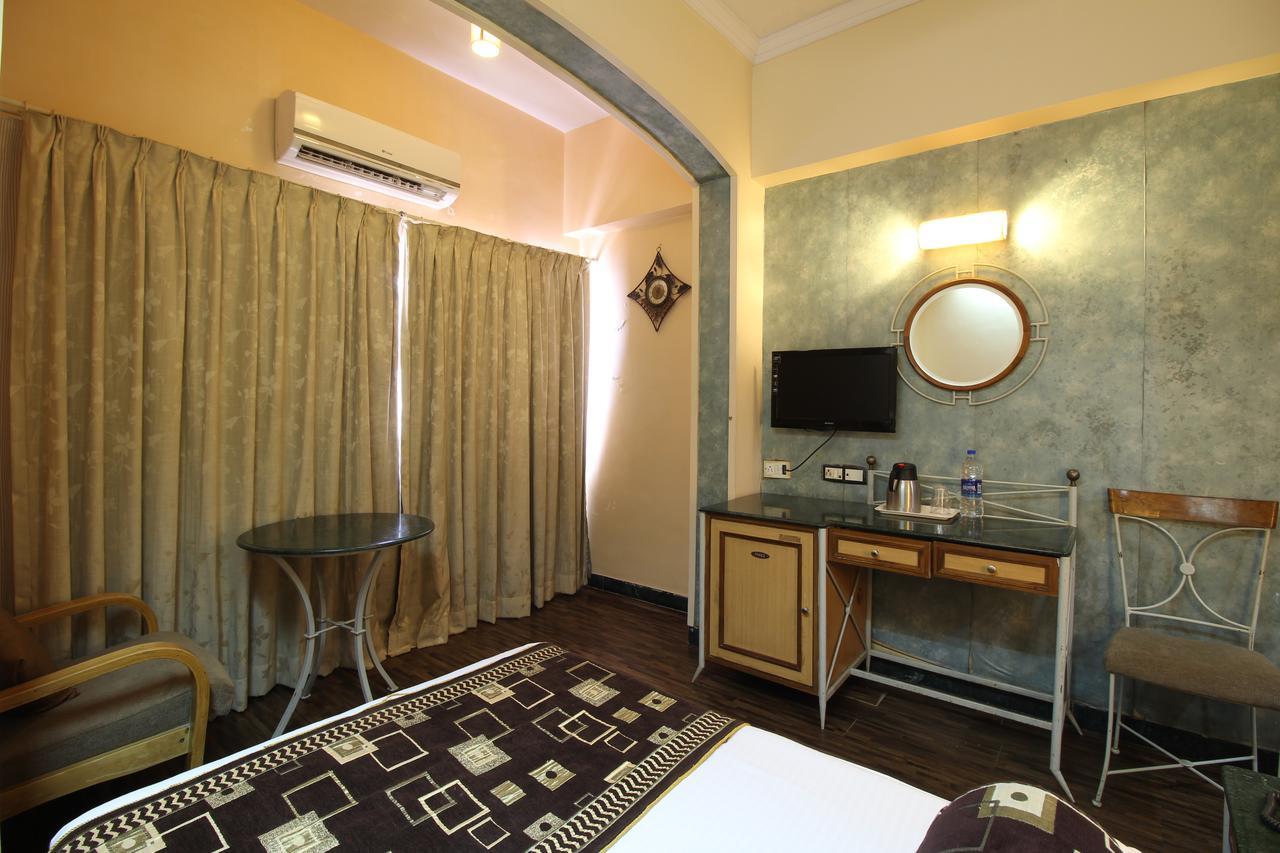 Hotel Gurukripa Daman Exteriér fotografie